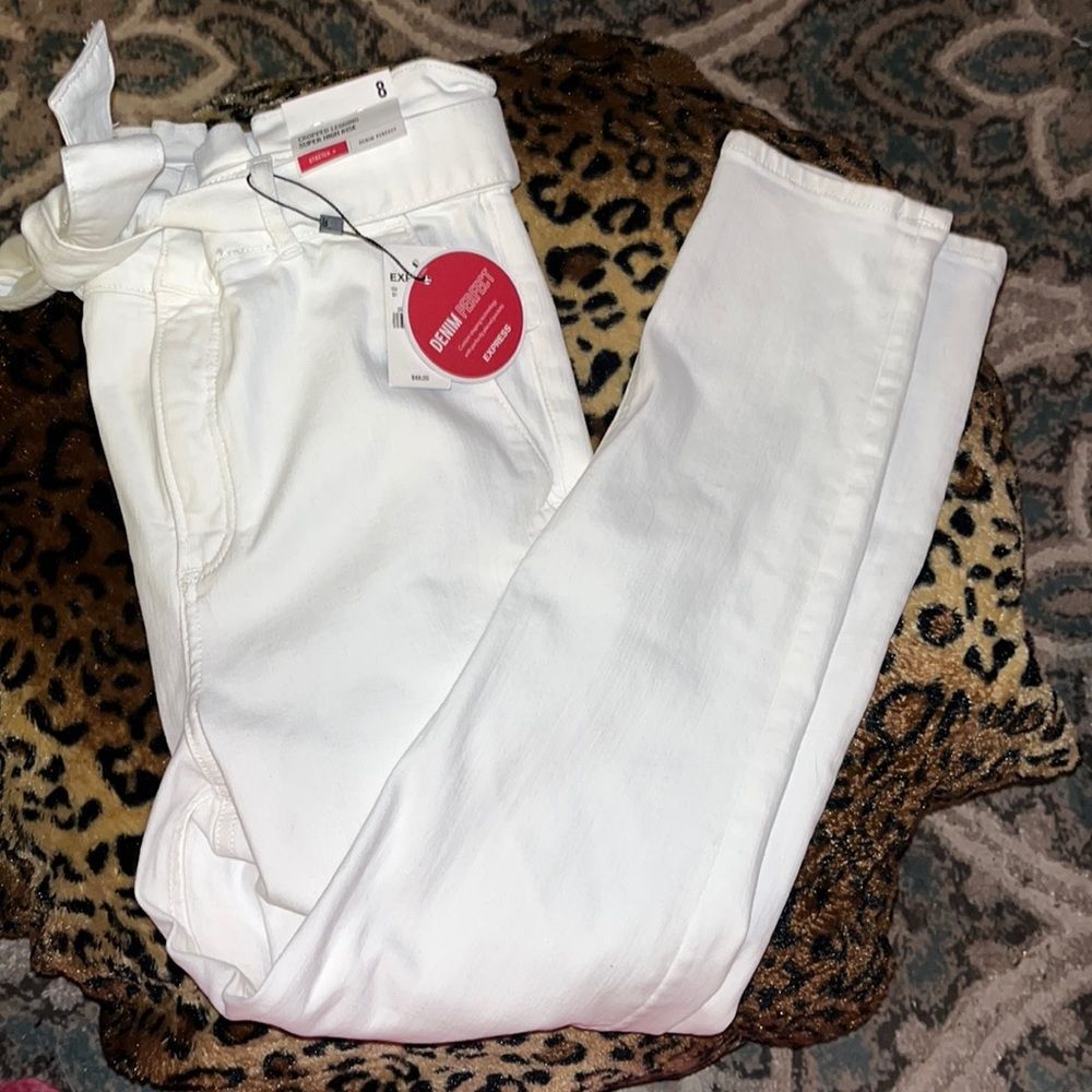 Express Denim Perfect cropped legging. Super high Rise stretch jeans. Sz 8. NWT